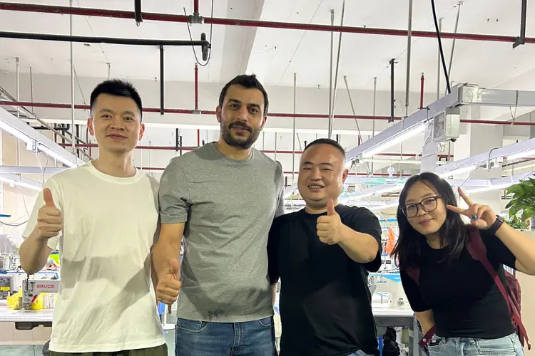factory-tour-group-photo