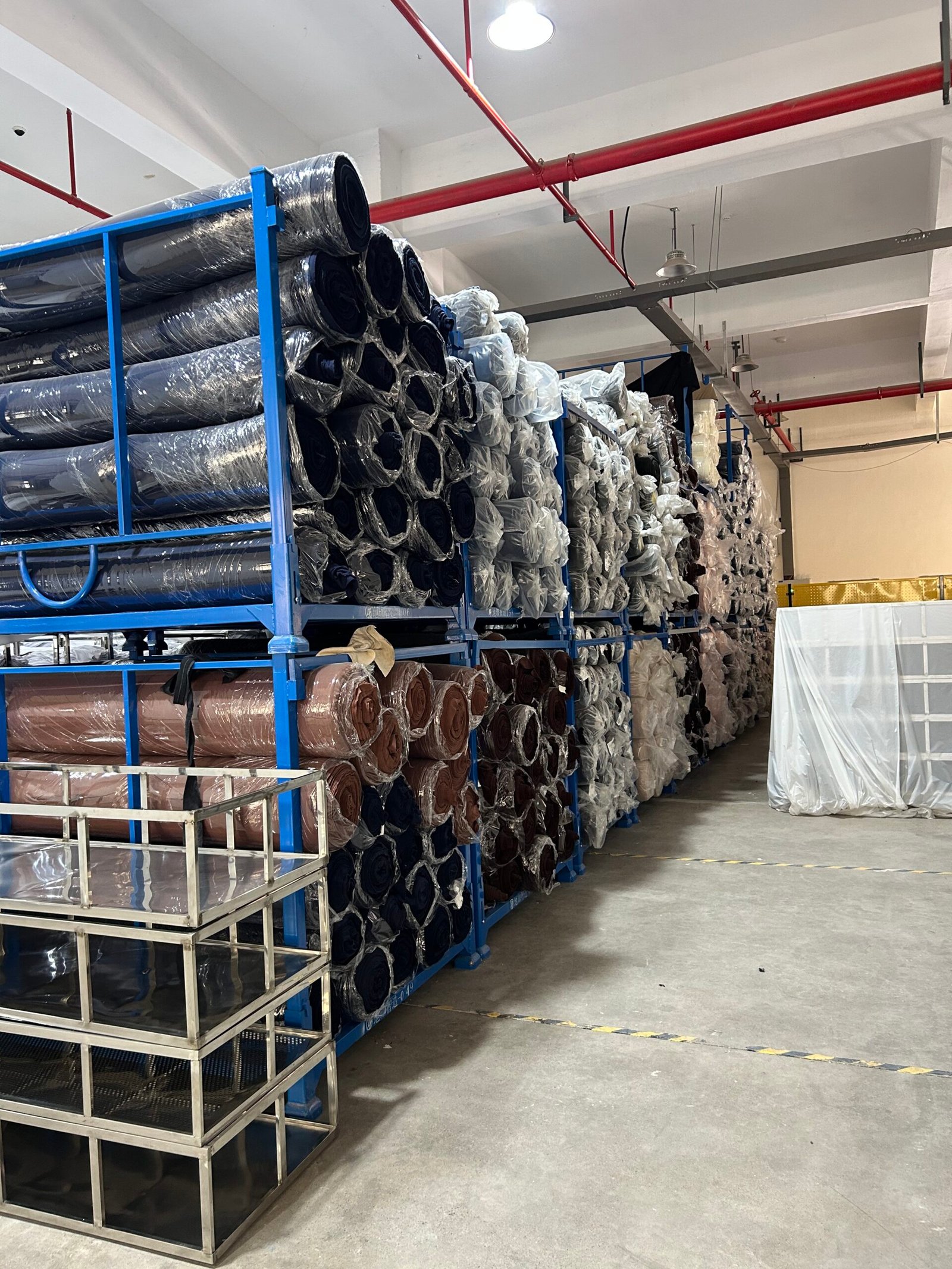 T-shirt fabric sourcing for custom clothing production