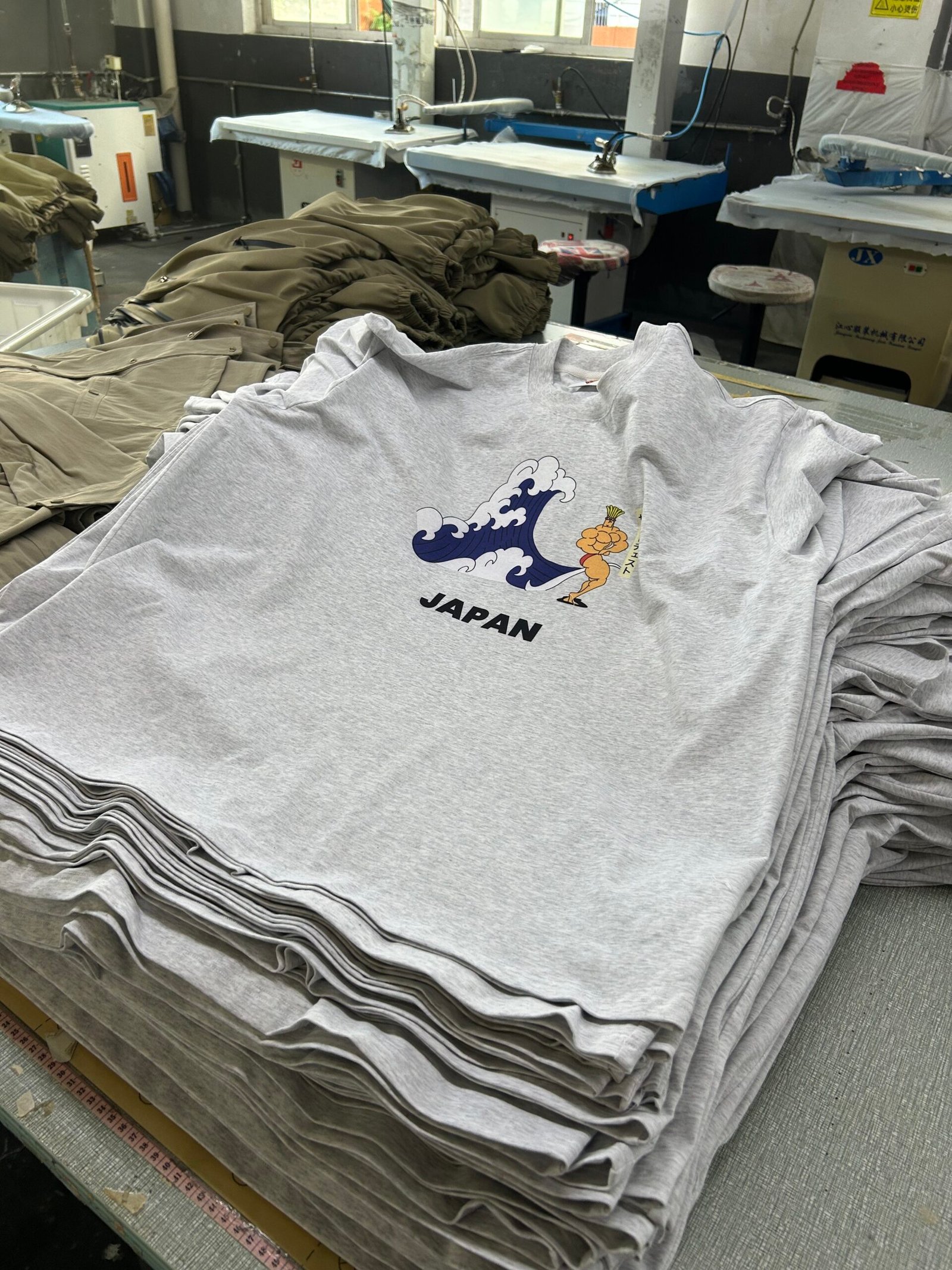 Custom T-shirt bulk production